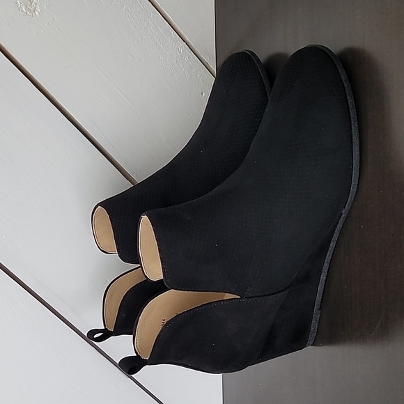 NEW Journee Collection Womens Mylee Black 9W Ankle bootie Boots - Picture 1 of 9